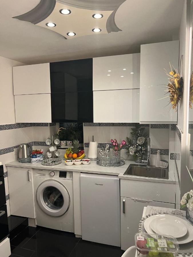Apartment Luxe Free Wifi, Free Parking, Free Netflix Friern Barnet Luaran gambar